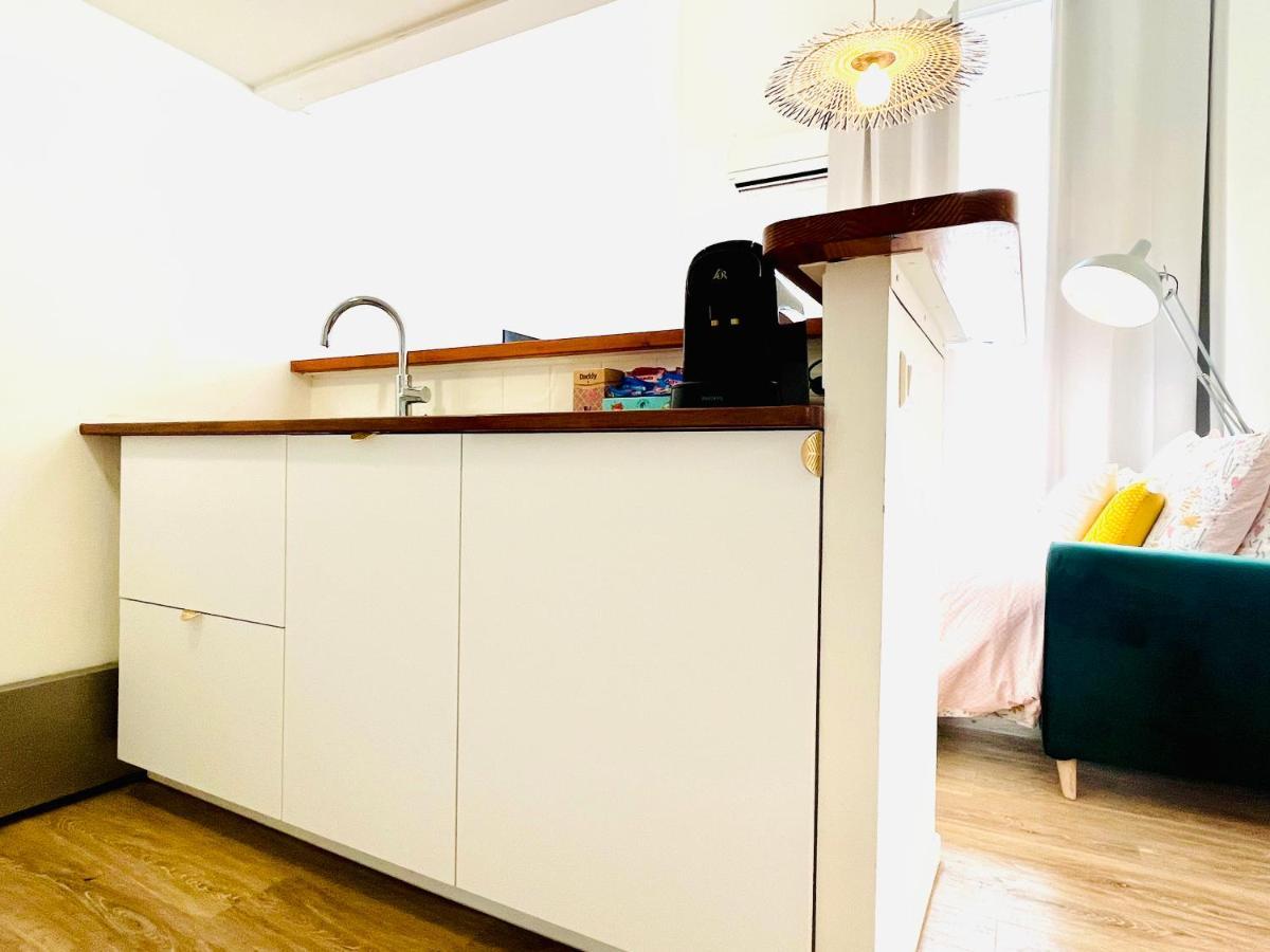 Duplex-Ceiling Height 1,9M-Free Private Parking-Self Check In !! Duplex Climatise-Hauteur Sous Plafond 1,9M-Parking Prive Gratuit-Arrivee Autonome !! อาวีญง ภายนอก รูปภาพ